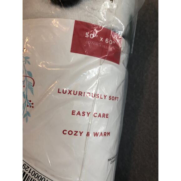 Holiday Home 50" x 60" Fleece Throw NEW - Picture 3 of 4